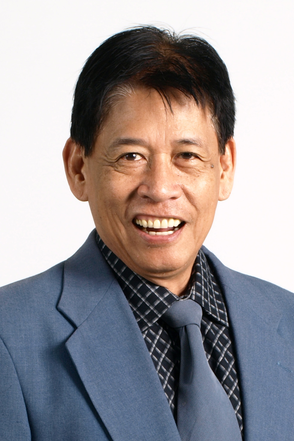 Dr. Ariniego Donates Additional P10 Million for Scholarships in Medicine