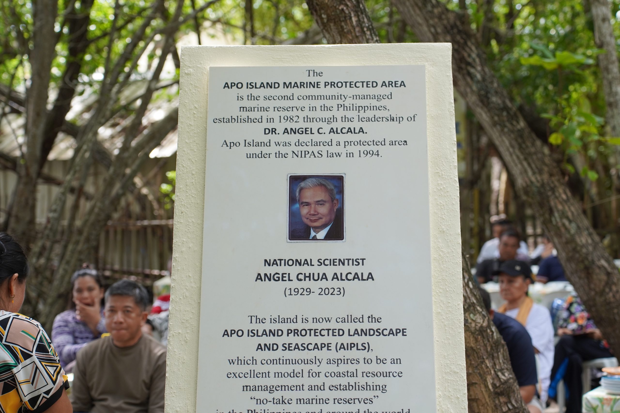 National Scientist Alcala’s MPA marker unveiled in Apo Island